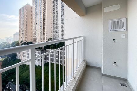Studio para alugar com 25m², 0 quarto e sem vaga Studio para alugar com 25m², 0 quarto e sem vagaVaranda / Área de Serviço
