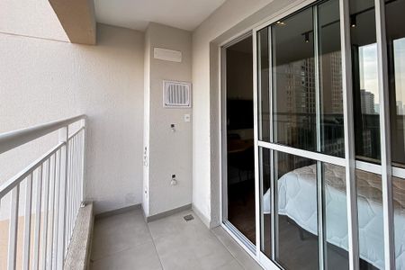Studio para alugar com 25m², 0 quarto e sem vaga Studio para alugar com 25m², 0 quarto e sem vagaVaranda / Área de Serviço