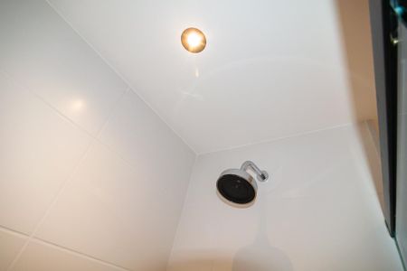 Studio para alugar com 25m², 0 quarto e sem vaga Studio para alugar com 25m², 0 quarto e sem vagaBanheiro