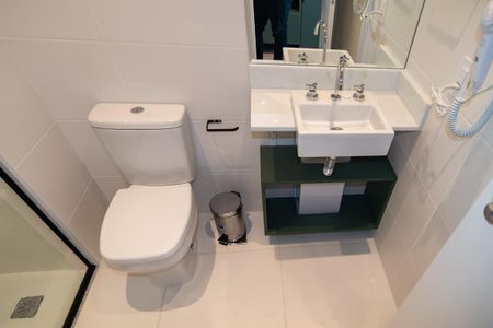 Studio para alugar com 25m², 0 quarto e sem vaga Studio para alugar com 25m², 0 quarto e sem vagaBanheiro