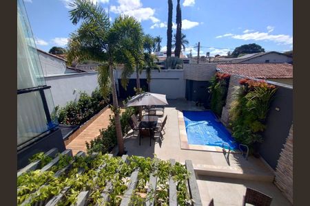 Casa para alugar com 372m², 4 quartos e 3 vagas Casa para alugar com 372m², 4 quartos e 3 vagasÁrea externa