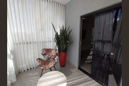 Casa para alugar com 372m², 4 quartos e 3 vagas Casa para alugar com 372m², 4 quartos e 3 vagasQuarto