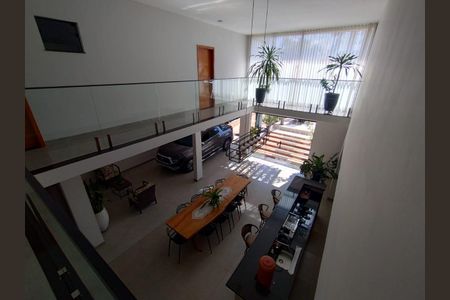Sala de casa para alugar com 4 quartos, 372m² em Cidade Jardim, Uberlândia