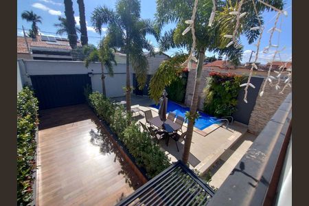 Casa para alugar com 372m², 4 quartos e 3 vagas Casa para alugar com 372m², 4 quartos e 3 vagasÁrea externa
