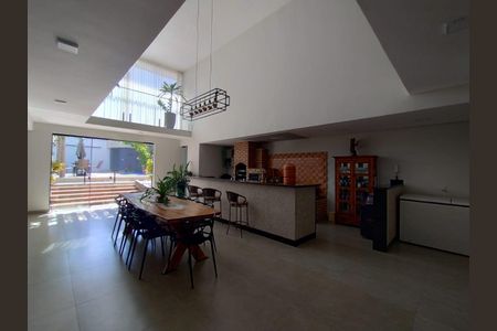 Cozinha de casa para alugar com 4 quartos, 372m² em Cidade Jardim, Uberlândia