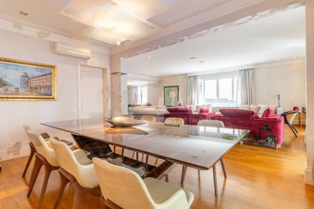 Apartamento à venda com 304m², 4 quartos e 4 vagas