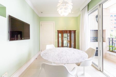 Apartamento à venda com 304m², 4 quartos e 4 vagas