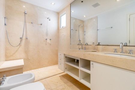 Apartamento à venda com 304m², 4 quartos e 4 vagas