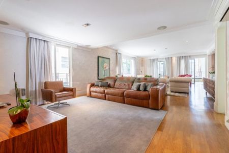 Apartamento à venda com 304m², 4 quartos e 4 vagas