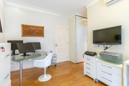 Apartamento à venda com 304m², 4 quartos e 4 vagas