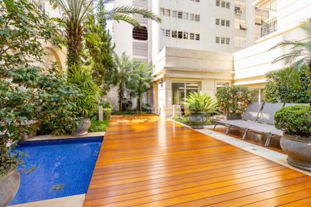 Apartamento à venda com 304m², 4 quartos e 4 vagas
