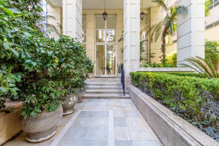 Apartamento à venda com 304m², 4 quartos e 4 vagas