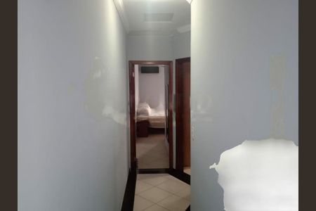Casa à venda com 121m², 3 quartos e 4 vagas