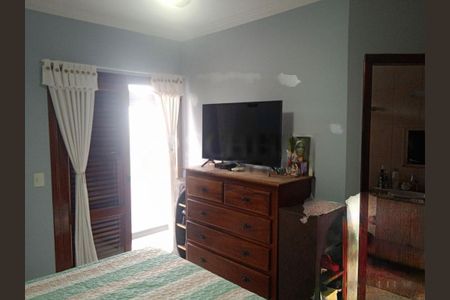 Casa à venda com 121m², 3 quartos e 4 vagas