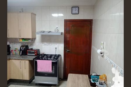 Casa à venda com 121m², 3 quartos e 4 vagas