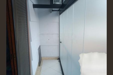 Casa à venda com 121m², 3 quartos e 4 vagas
