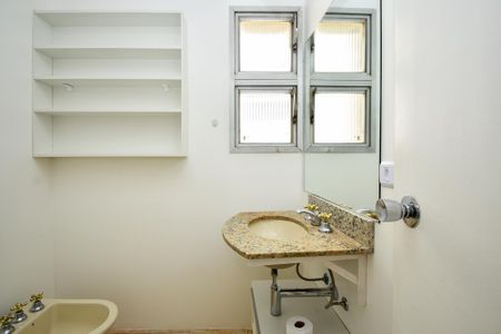 Banheiro de apartamento para alugar com 2 quartos, 105m² em Jardim Paulista, São Paulo