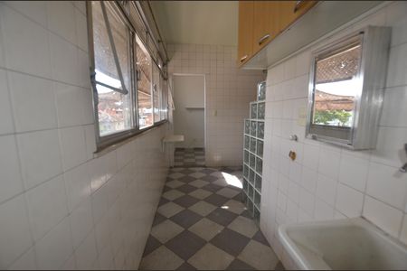 Apartamento à venda com 108m², 2 quartos e 1 vagaÁrea de Serviço