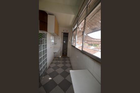 Apartamento à venda com 108m², 2 quartos e 1 vagaÁrea de Serviço