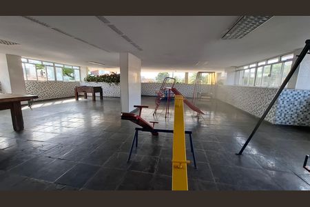 Apartamento à venda com 108m², 2 quartos e 1 vaga Apartamento à venda com 108m², 2 quartos e 1 vagaÁrea comum - Playground