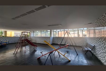 Apartamento à venda com 108m², 2 quartos e 1 vaga Apartamento à venda com 108m², 2 quartos e 1 vagaÁrea comum - Playground