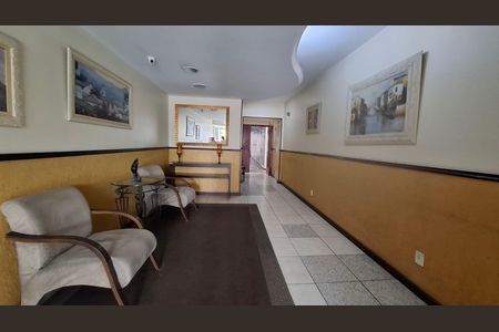 Apartamento à venda com 108m², 2 quartos e 1 vaga Apartamento à venda com 108m², 2 quartos e 1 vagaHall de entrada