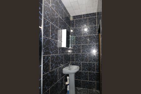 Casa para alugar com 80m², 3 quartos e 1 vaga Casa para alugar com 80m², 3 quartos e 1 vagaBanheiro 1