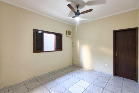Casa para alugar com 80m², 3 quartos e 2 vagas Casa para alugar com 80m², 3 quartos e 2 vagasSuite