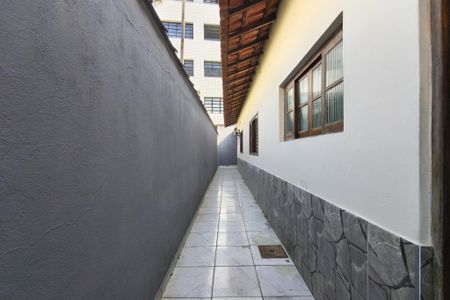 Casa para alugar com 80m², 3 quartos e 2 vagas Casa para alugar com 80m², 3 quartos e 2 vagasCorredor