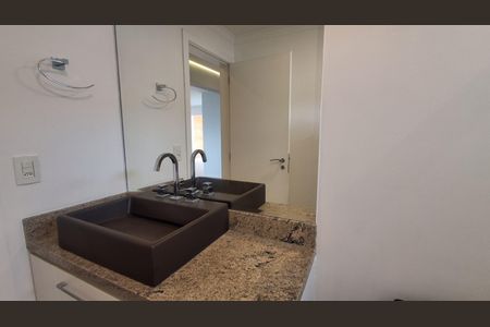 Apartamento à venda com 107m², 3 quartos e 3 vagas Apartamento à venda com 107m², 3 quartos e 3 vagasBanheiro Social