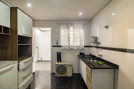 Casa para alugar com 110m², 2 quartos e 2 vagas