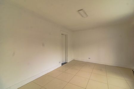 Casa para alugar com 110m², 2 quartos e 2 vagas