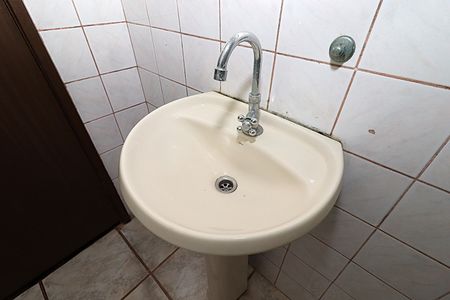 Apartamento para alugar com 63m², 2 quartos e sem vagaBanheiro