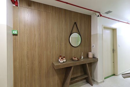 Apartamento para alugar com 63m², 2 quartos e sem vagaÁrea comum - Hall de entrada