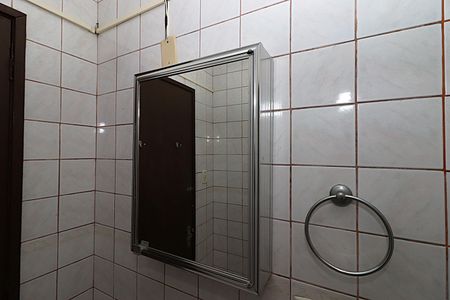 Apartamento para alugar com 63m², 2 quartos e sem vagaBanheiro