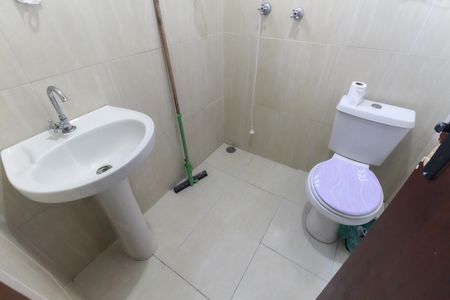 Casa de condomínio à venda com 64m², 2 quartos e 2 vagas Casa de condomínio à venda com 64m², 2 quartos e 2 vagasBanheiro da Suíte 2
