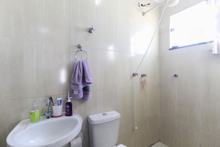 Casa de condomínio à venda com 64m², 2 quartos e 2 vagas Casa de condomínio à venda com 64m², 2 quartos e 2 vagasBanheiro da Suíte 1