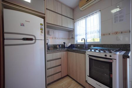 Cozinha de casa para alugar com 2 quartos, 55m² em São João do Rio Vermelho, Florianópolis