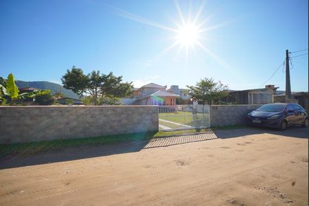 Casa para alugar com 55m², 2 quartos e sem vagaFachada