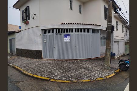 Casa à venda com 150m², 3 quartos e 1 vagaFachada