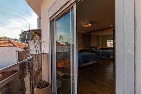 Casa à venda com 560m², 4 quartos e 5 vagas Casa à venda com 560m², 4 quartos e 5 vagasVaranda da Suíte 1