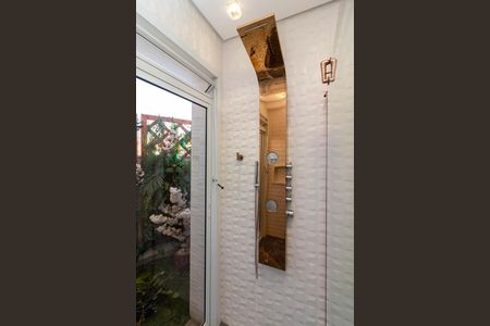 Casa à venda com 560m², 4 quartos e 5 vagas Casa à venda com 560m², 4 quartos e 5 vagasLavabo
