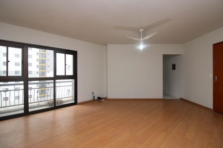 Sala  de apartamento para alugar com 2 quartos, 68m² em Jardim Henriqueta, Taboão da Serra