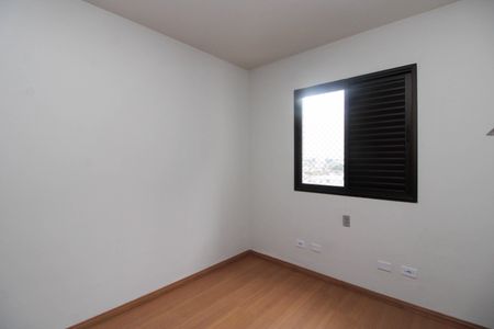 Apartamento para alugar com 68m², 2 quartos e 1 vagaQuarto 1
