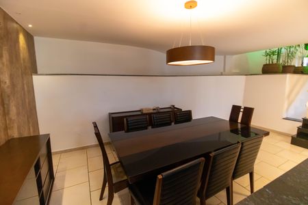 Casa de condomínio para alugar com 454m², 4 quartos e 2 vagas Casa de condomínio para alugar com 454m², 4 quartos e 2 vagasCozinha
