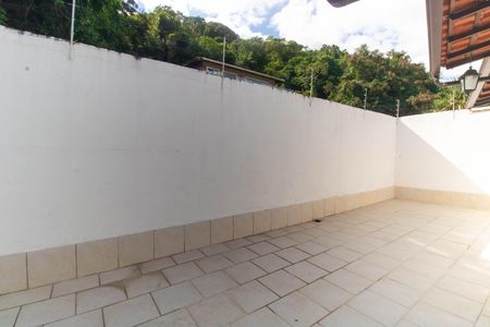 Casa de condomínio para alugar com 454m², 4 quartos e 2 vagas Casa de condomínio para alugar com 454m², 4 quartos e 2 vagasVista da Suíte 1
