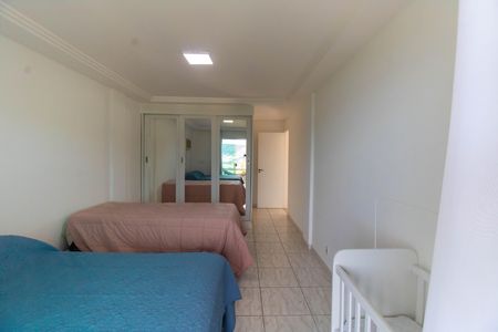 Casa de condomínio para alugar com 454m², 4 quartos e 2 vagas Casa de condomínio para alugar com 454m², 4 quartos e 2 vagasSuíte 2