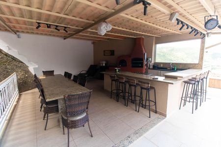 Casa de condomínio para alugar com 454m², 4 quartos e 2 vagas Casa de condomínio para alugar com 454m², 4 quartos e 2 vagasÁrea externa