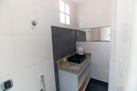 Casa de condomínio para alugar com 454m², 4 quartos e 2 vagas Casa de condomínio para alugar com 454m², 4 quartos e 2 vagasLavabo