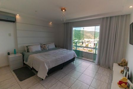 Casa de condomínio para alugar com 454m², 4 quartos e 2 vagas Casa de condomínio para alugar com 454m², 4 quartos e 2 vagasSuíte 4